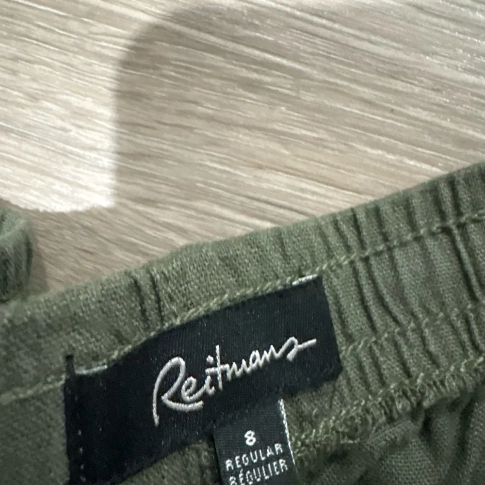 Reitmans Olive Green Elastic Waist Shorts size 8 new - Picture 2 of 2
